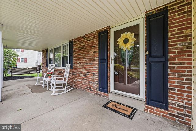 663 SERRILL DR, Hatboro, PA 19040