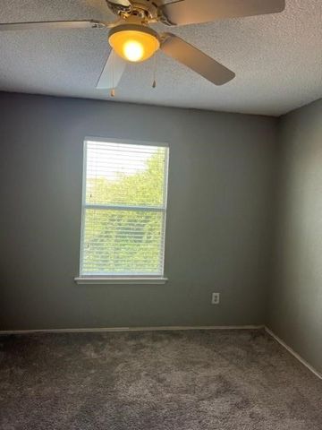 208 Billy Wickliffe Drive, Wilmer, TX 75172