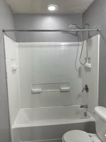 208 Billy Wickliffe Drive, Wilmer, TX 75172