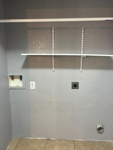 208 Billy Wickliffe Drive, Wilmer, TX 75172