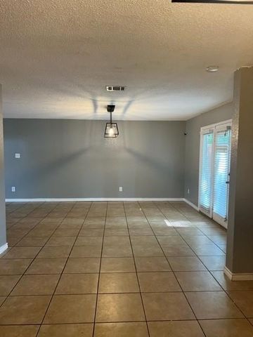 208 Billy Wickliffe Drive, Wilmer, TX 75172