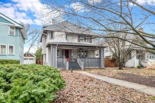 738 Woodbine Avenue, Oak Park, IL 60302