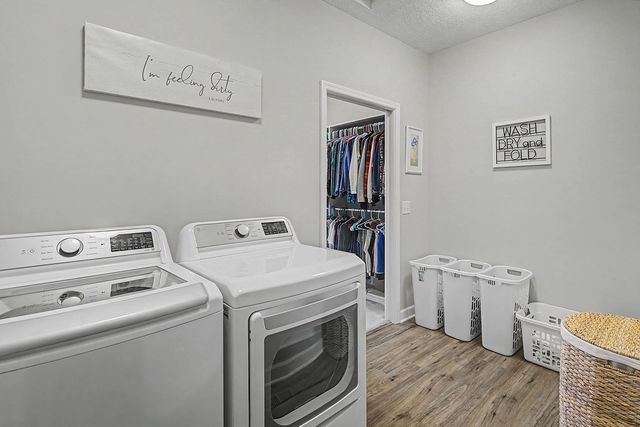 17917 Gresford Lane, Lakeville, MN 55044