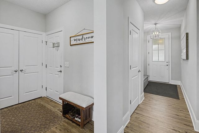 17917 Gresford Lane, Lakeville, MN 55044