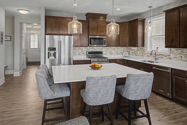 17917 Gresford Lane, Lakeville, MN 55044