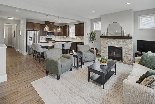 17917 Gresford Lane, Lakeville, MN 55044