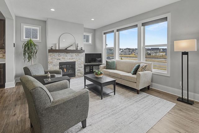 17917 Gresford Lane, Lakeville, MN 55044