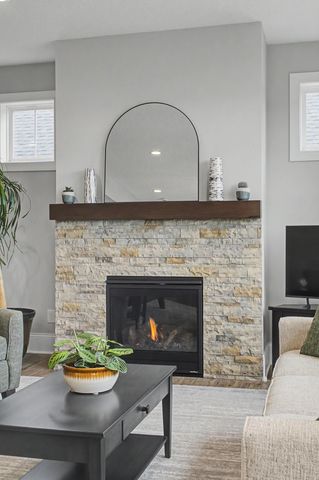 17917 Gresford Lane, Lakeville, MN 55044