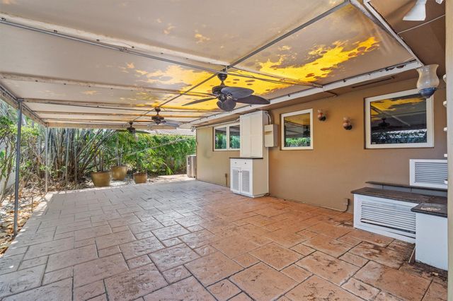 5930 NE 21st Dr, Fort Lauderdale, FL 33308