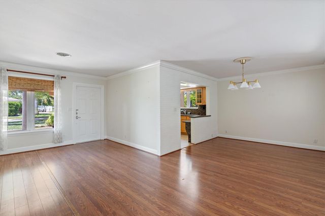 5930 NE 21st Dr, Fort Lauderdale, FL 33308