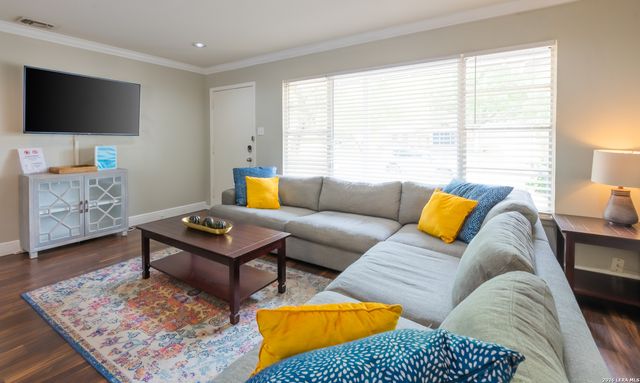 4415 Chedder, San Antonio, TX 78229