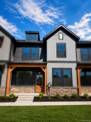 289 Lantana Drive, Brighton, MI 48116