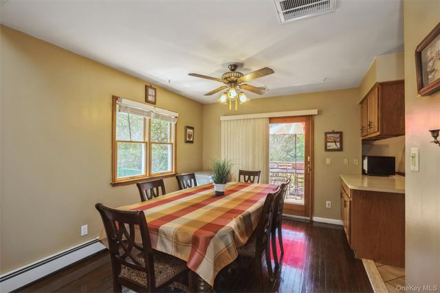 5 Highpoint Drive, Huntington, NY 11743