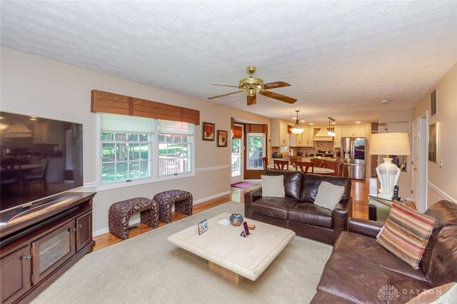 6749 Penridge Drive, Centerville, OH 45459