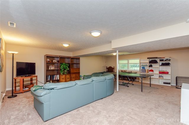 6749 Penridge Drive, Centerville, OH 45459