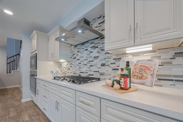 15600 Barkers Landing Road 20, Houston, TX 77079