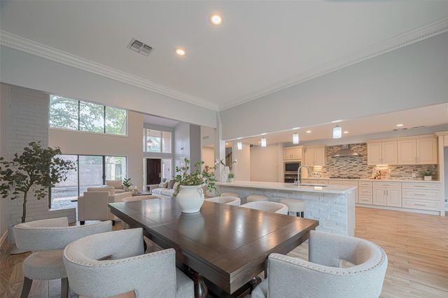 15600 Barkers Landing Road 20, Houston, TX 77079