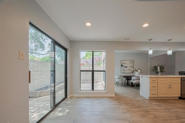 15600 Barkers Landing Road 20, Houston, TX 77079