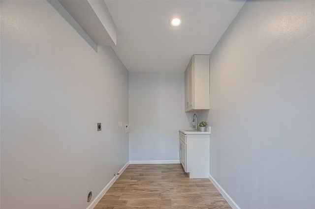 15600 Barkers Landing Road 20, Houston, TX 77079