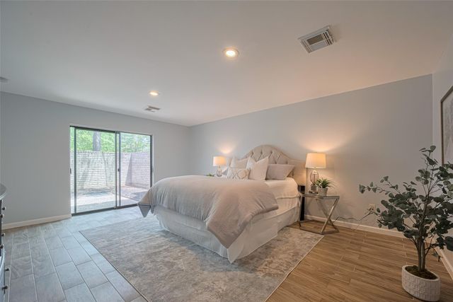 15600 Barkers Landing Road 20, Houston, TX 77079