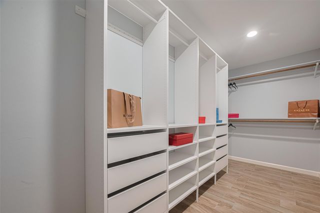 15600 Barkers Landing Road 20, Houston, TX 77079