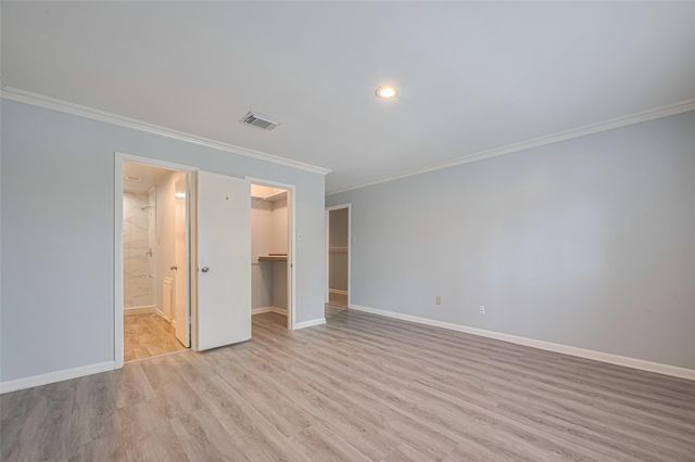 15600 Barkers Landing Road 20, Houston, TX 77079