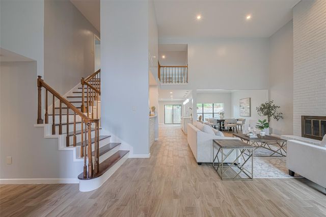 15600 Barkers Landing Road 20, Houston, TX 77079