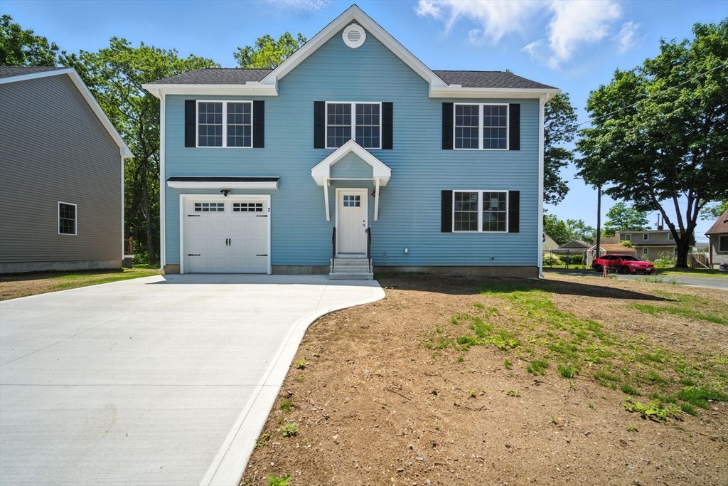 7 Jennings St, Springfield, MA 01119