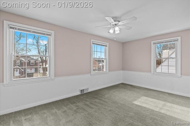 944 Kings Highway, Lincoln Park, MI 48146