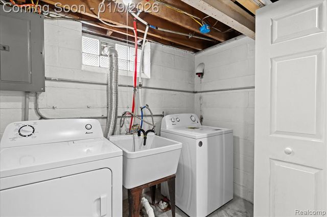 944 Kings Highway, Lincoln Park, MI 48146