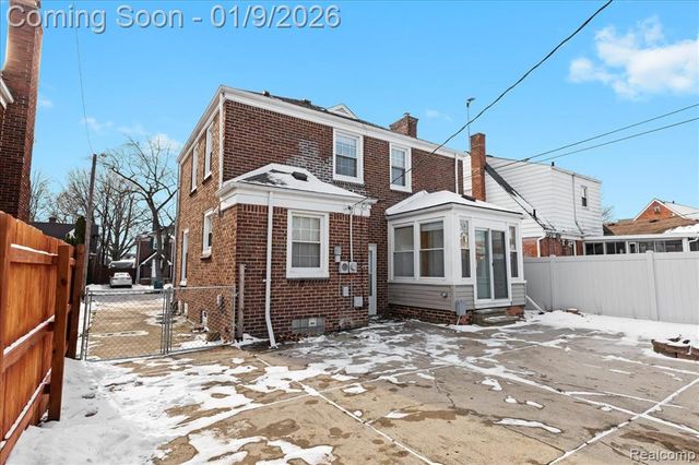 944 Kings Highway, Lincoln Park, MI 48146