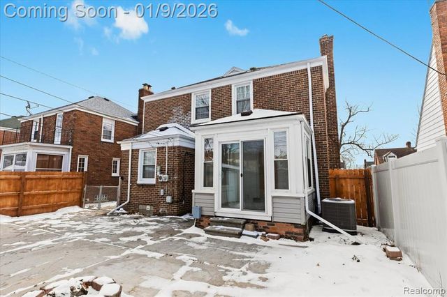 944 Kings Highway, Lincoln Park, MI 48146