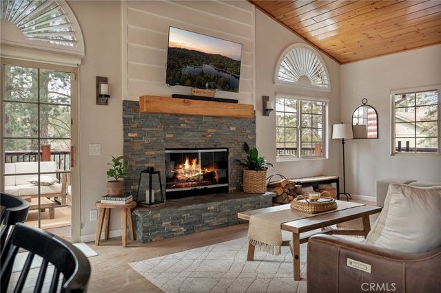 32425 Snowshoe, Running Springs, CA 92382