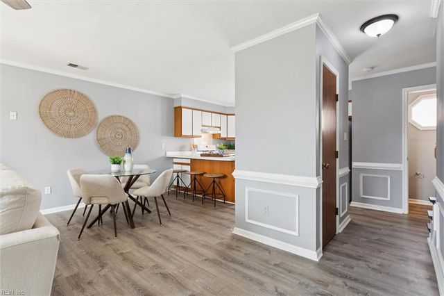 824 W Ocean View Ave Apt J, Norfolk, VA 23503