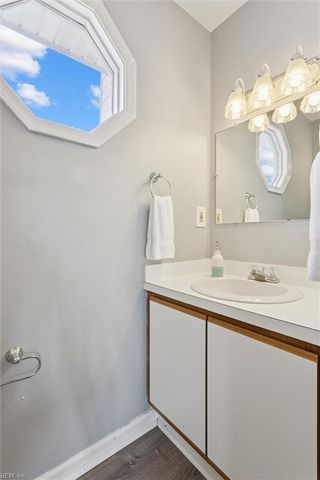 824 W Ocean View Ave Apt J, Norfolk, VA 23503