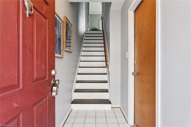 824 W Ocean View Ave Apt J, Norfolk, VA 23503
