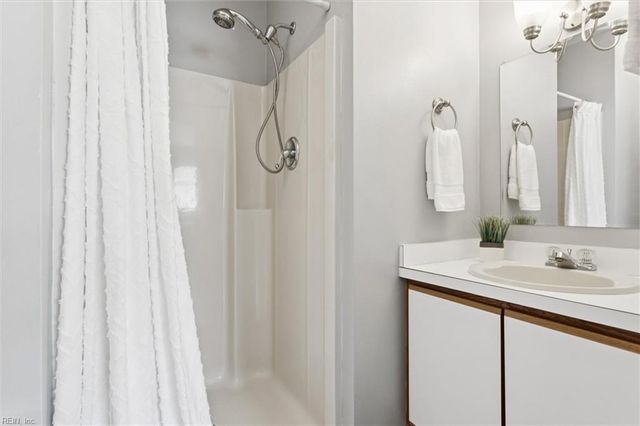 824 W Ocean View Ave Apt J, Norfolk, VA 23503