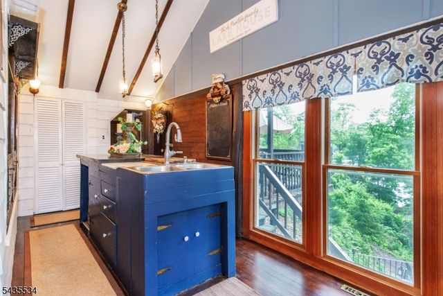 7 Woodbine Ln, Sparta Twp., NJ 07871