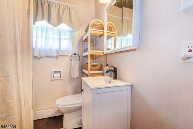 7 Woodbine Ln, Sparta Twp., NJ 07871