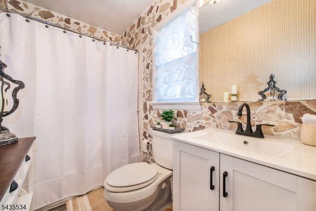 7 Woodbine Ln, Sparta Twp., NJ 07871