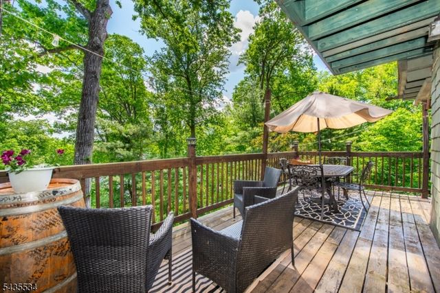 7 Woodbine Ln, Sparta Twp., NJ 07871