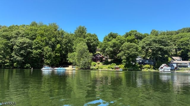 7 Woodbine Ln, Sparta Twp., NJ 07871