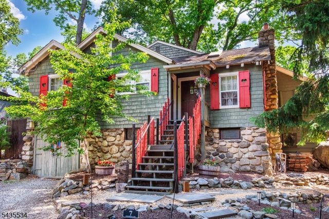 7 Woodbine Ln, Sparta Twp., NJ 07871