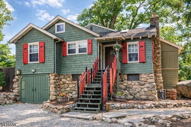 7 Woodbine Ln, Sparta Twp., NJ 07871