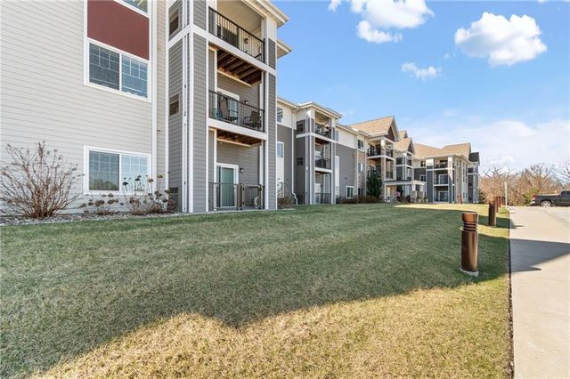 2651 NW Barry Road 108, Kansas City, MO 64154