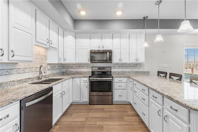 2651 NW Barry Road 108, Kansas City, MO 64154