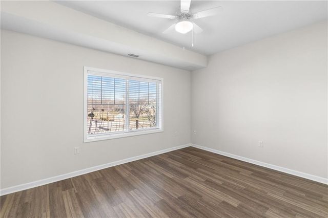 2651 NW Barry Road 108, Kansas City, MO 64154