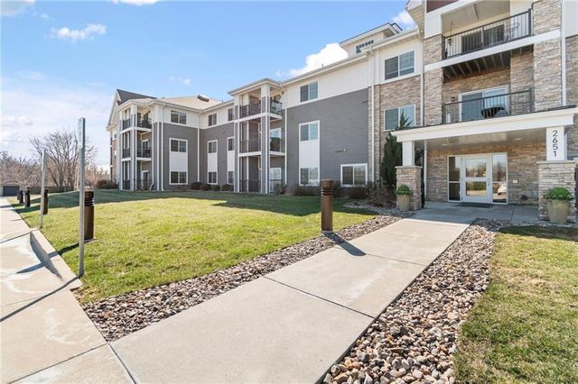 2651 NW Barry Road 108, Kansas City, MO 64154