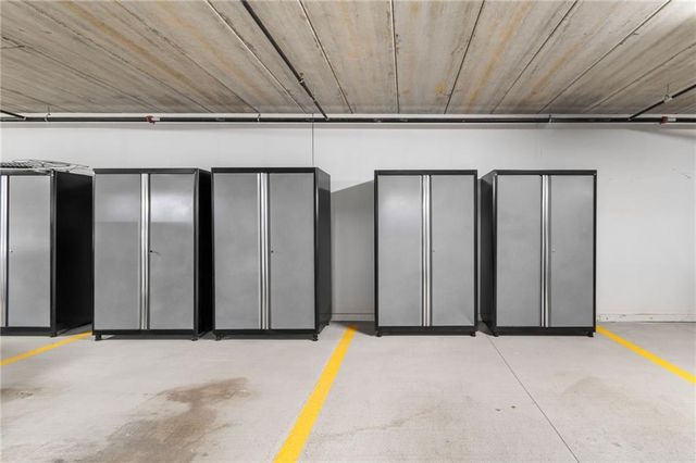 2651 NW Barry Road 108, Kansas City, MO 64154