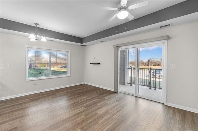 2651 NW Barry Road 108, Kansas City, MO 64154